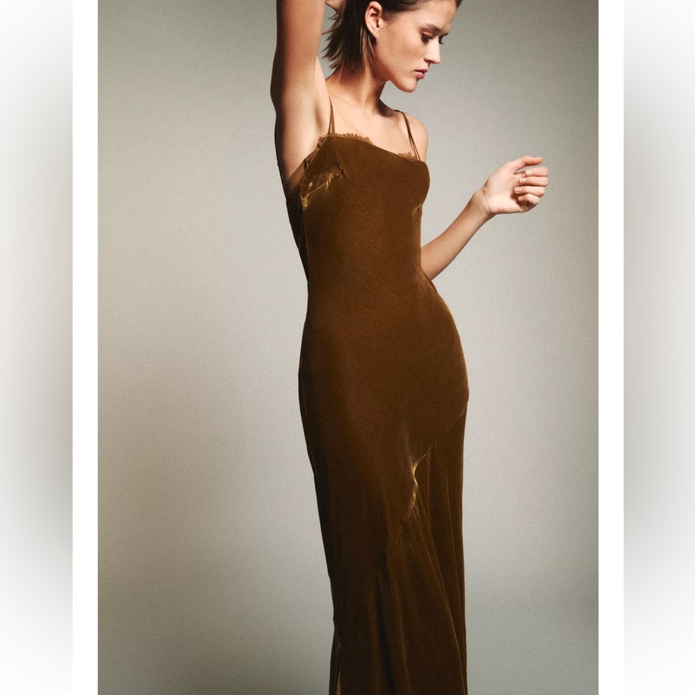 Zara DRAPED VELVET LONG